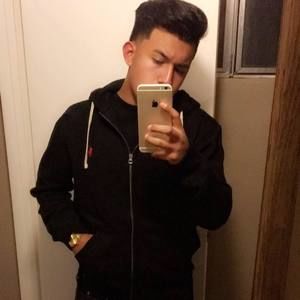 Meet your Posher, Axel